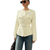 Marynarka damska z paskiem i kieszeniami