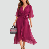 Abito midi elegante con scollo incrociato e cintura